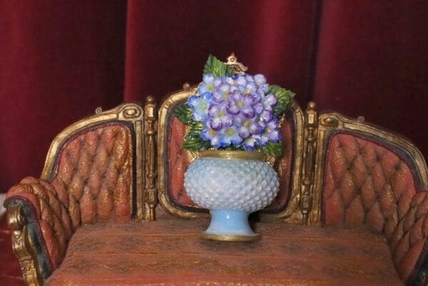 SOLD! 5071 Unusual Baroque Vase Hydrangea Flowers Hand Painted Massive Brooch - Image 6