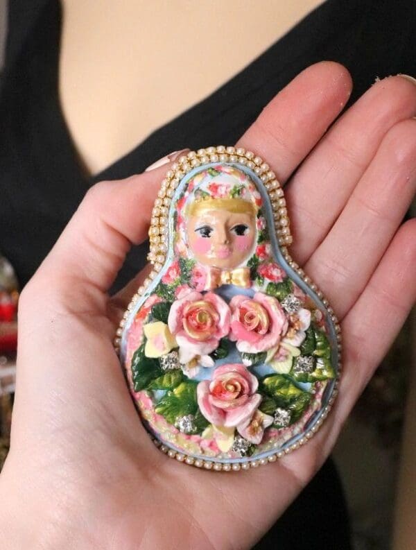 SOLD! 5423 Russian Doll Matryoshka Hand Painted Enamel Huge Brooch - Image 2