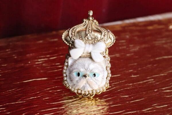 SOLD! 5445 Baroque Enamel Cat Crown Bow Cocktail Adjustable Ring