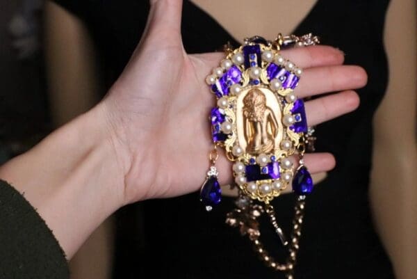 SOLD! 5472 Stunning Victorian Blue 3D Effect Statement Watch your Back Huge Necklace - Image 3