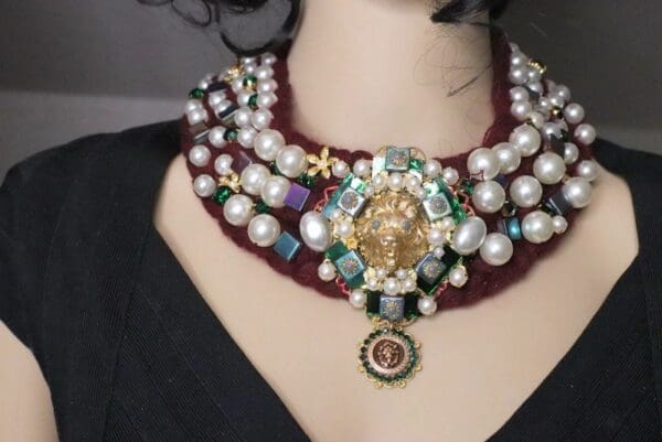 SOLD! 5487 Crochet Pearl Warm Lion Collar Necklace