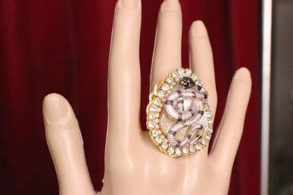 SOLD! 5506 Mother OF Pearls Glitter Snake Cocktail Adjustable Ring - Image 4