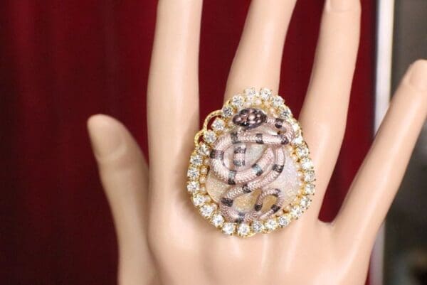SOLD! 5506 Mother OF Pearls Glitter Snake Cocktail Adjustable Ring - Image 5