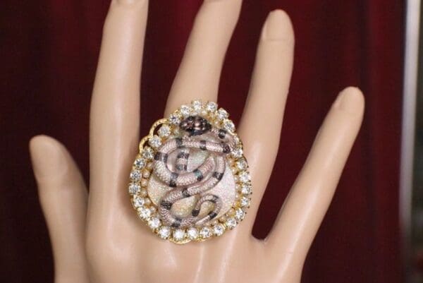 SOLD! 5506 Mother OF Pearls Glitter Snake Cocktail Adjustable Ring