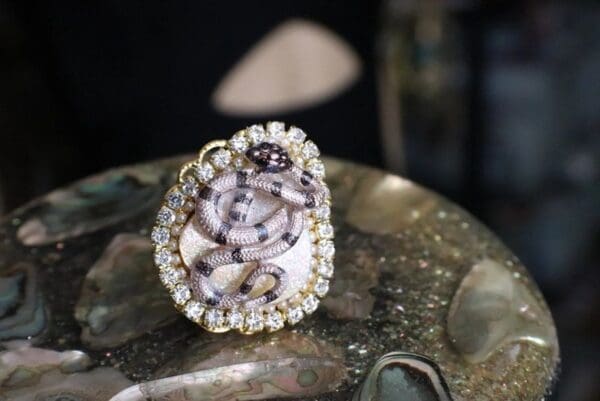 SOLD! 5506 Mother OF Pearls Glitter Snake Cocktail Adjustable Ring - Image 2