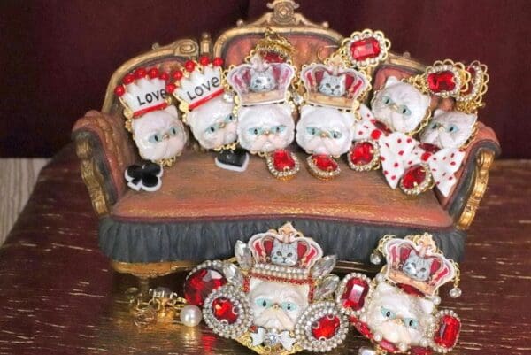 SOLD! 5530 Baroque Enamel Cat Crown Massive Cocktail Adjustable Ring - Image 9
