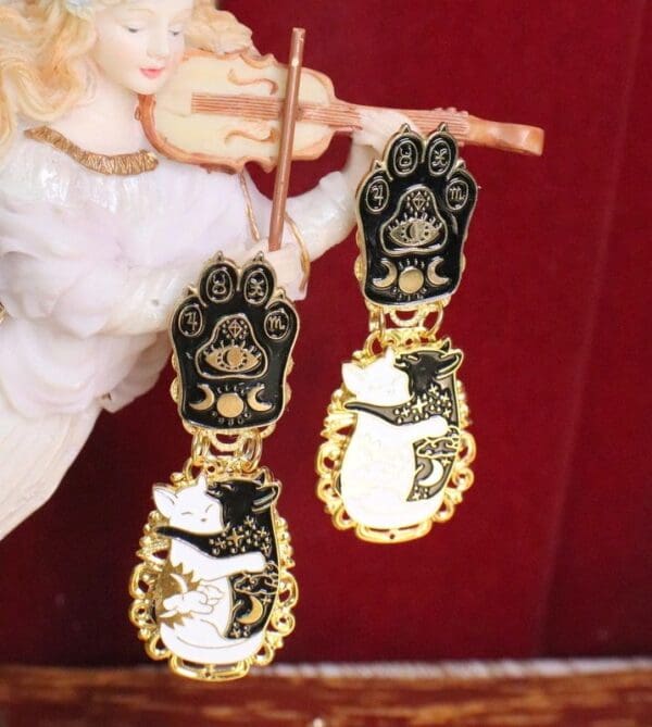SOLD! 5540 Goth Cat Lovers Enamel Earrings - Image 6