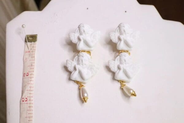 SOLD! 5542 Baroque Double White Cherubs Angels Earrings - Image 4