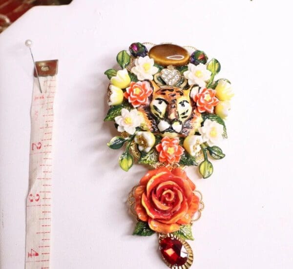 SOLD! 5586 Baroque Vivid Hand Painted Tiger Massive Brooch - Image 8