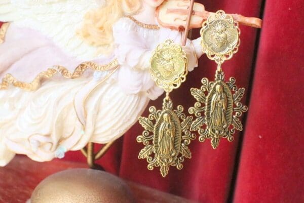 SOLD! 5709 Virgin Mary Madonna Vintage Style Statement Earrings - Image 5