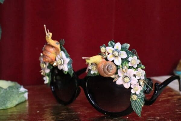 SOLD! 5742 Baroque Hand Painted Adorable 3D Effect Snails Flowers Embellished Sunglasses - Image 9