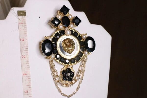SOLD! 5775 Huge Black Rhinestone Lion Camellia Unique Brooch - Image 6