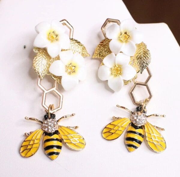 SOLD! 5801 Baroque Enamel Bee Honey Comb Earrings - Image 6