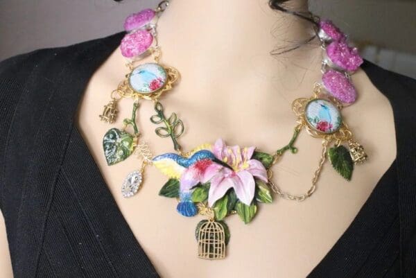 SOLD! 5822 Set Of Art Nouveau Genuine Druzzy Agate Hand Painted Hummingbird Statement Necklace+ Earrings - Image 5