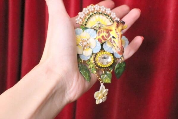 SOLD! 5841 Baroque 3D Effect Hand Painted Giraffe Flowers Unique Brooch - Image 5