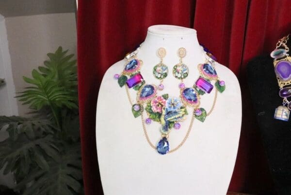SOLD! 5859 Set Of Art Nouveau Hand Painted Hummingbird Genuine Tourmaline Statement Necklace+ Earrings - Image 6