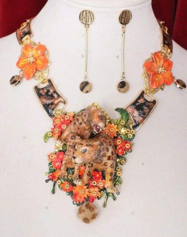 SOLD! 5926 Set Of Art Nouveau Art Hand Painted Jewelry 3D Effect Leopard Family Necklace+ Earrings - Image 2