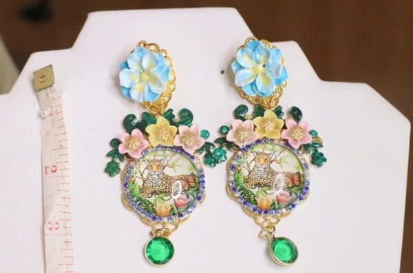 SOLD! 5929 Art Nouveau Cameo Leopard Flower Earrings - Image 2