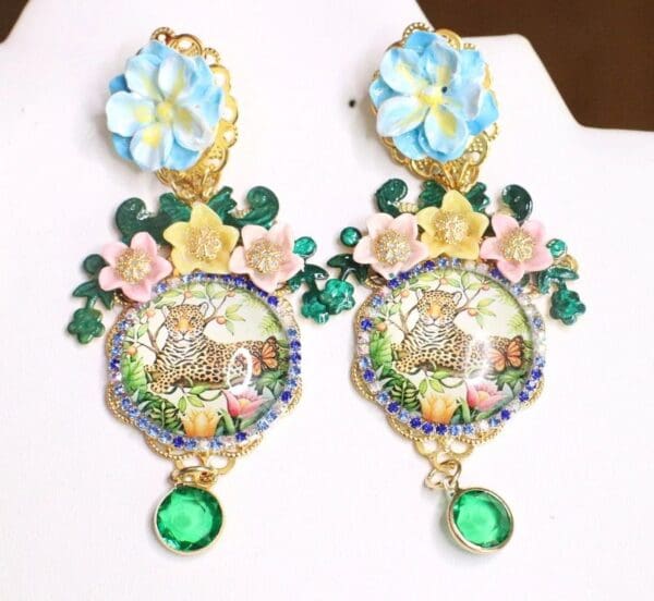 SOLD! 5929 Art Nouveau Cameo Leopard Flower Earrings - Image 3