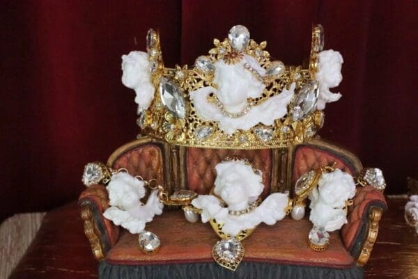SOLD! 6037 Baroque White Chubby Cherubs Angels Crown