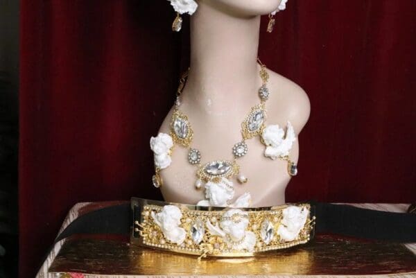 SOLD! 6062 Baroque Runway White Chubby Cherubs Angels Embellished Waist Gold Belt Size S, L, M - Image 5