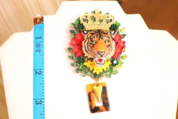 SOLD! 6070 Baroque 3D Effect Hand Painted Vivid Tiger Flowers Unique Brooch - Image 6