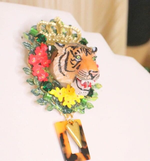 SOLD! 6070 Baroque 3D Effect Hand Painted Vivid Tiger Flowers Unique Brooch - Image 3