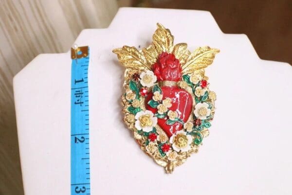 SOLD! 6124 Baroque Sacred Heart Glitter Brooch - Image 8