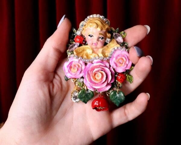 SOLD! 6181 Baroque Hand Painted Vivid Cherub Angel Fuchsia Roses Brooch - Image 6
