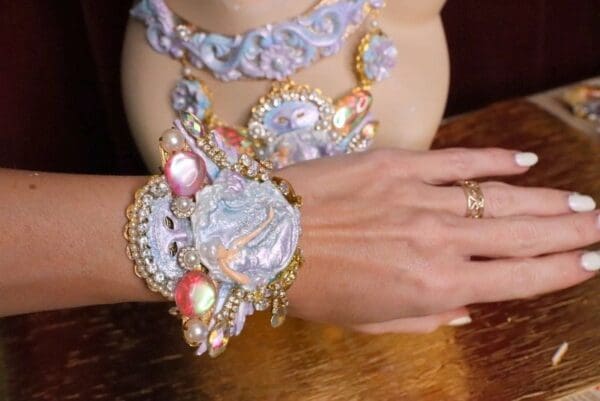 SOLD! 6221 Art Nouveau Pearlish Purple Winged Goddess Cuff Bangle - Image 3