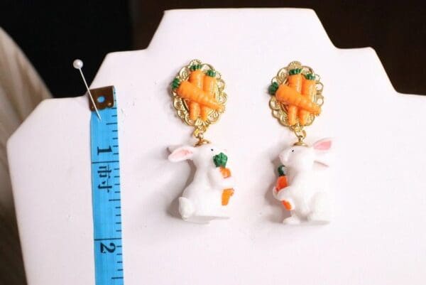 SOLD! 6234 Adorable 3D Effect Art Jewelry Bunny Carrots Statement Earrings - Image 8