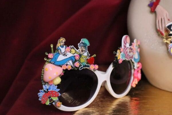 SOLD! 6262 Alice In Wonderland Fancy Embellished Sunglasses - Image 6