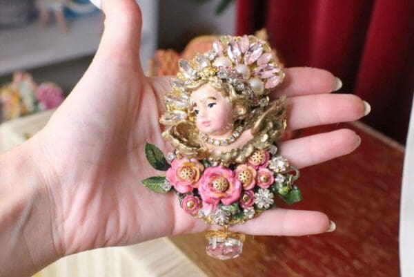 SOLD! 6270 Baroque Hand Painted Vivid Chubby Cherub Angel Fuchsia Roses Brooch - Image 6