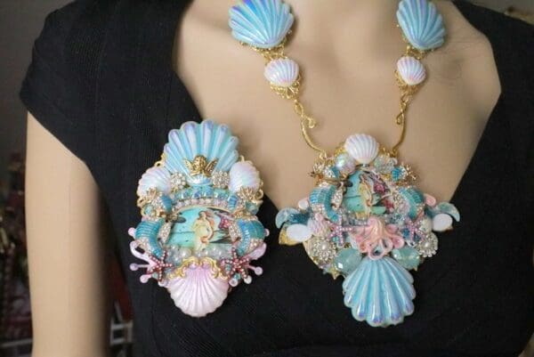 SOLD! 6352 Birth Of Venus Sea Horse Shell Huge Stunning Brooch - Image 5