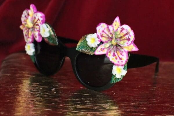 SOLD! 6390 Baroque Hawaii Plumeria Orchid Embellished Sunglasses - Image 4