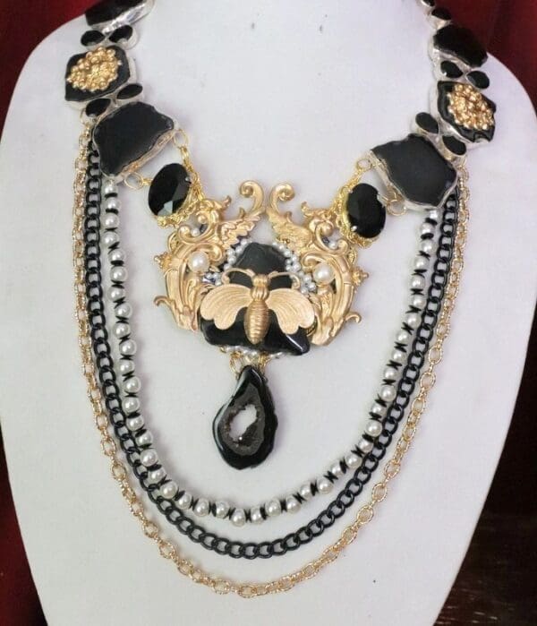 SOLD! 6408 Genuine Solar Quartz Agate Baroque Bee Dragon Pearl Necklace