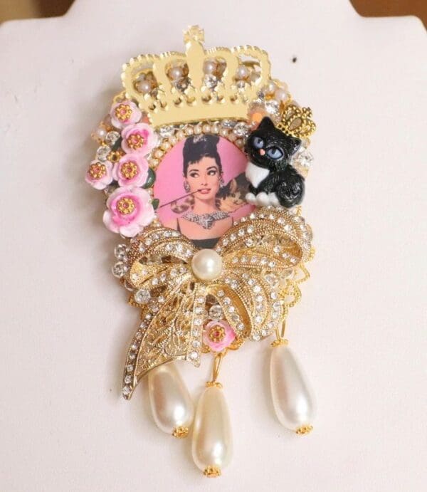 SOLD! 6413 Audrey Hepburn Crystal Pearl Huge Brooch - Image 8
