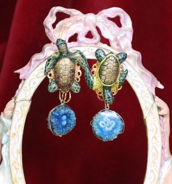 SOLD! 6442 Nautical 3D Effect Vivid Turtle Genuine Agate Massive Studs Earrings