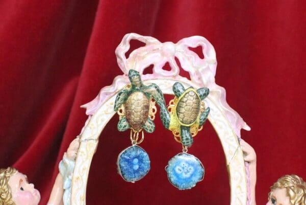 SOLD! 6442 Nautical 3D Effect Vivid Turtle Genuine Agate Massive Studs Earrings - Image 2