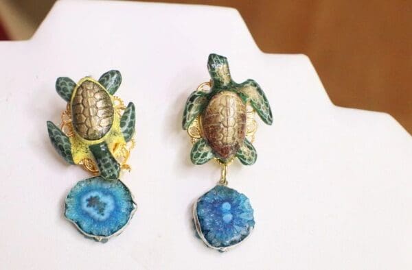 SOLD! 6442 Nautical 3D Effect Vivid Turtle Genuine Agate Massive Studs Earrings - Image 4