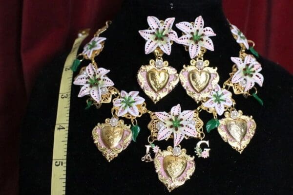 SOLD! 6575 Set Baroque Lily Flower Hearts Massive Necklace+ Earrings - Image 2