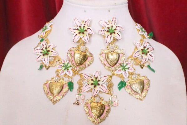 SOLD! 6575 Set Baroque Lily Flower Hearts Massive Necklace+ Earrings - Image 3
