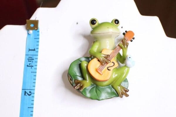 SOLD! 6602 Art Jewelry 3D Effect Adorable Frog Guitar Massive Brooch - Image 5