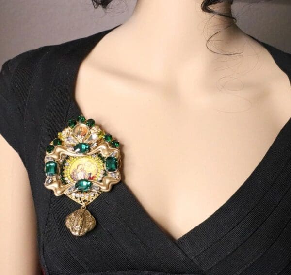 SOLD! 6653 Virgin Mary Cameo Vintage Style Massive Brooch - Image 8
