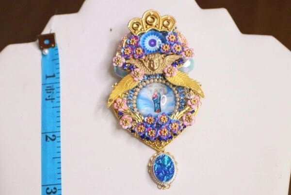 SOLD! 6690 Virgin Mary Pastel Cameo Massive Brooch - Image 7