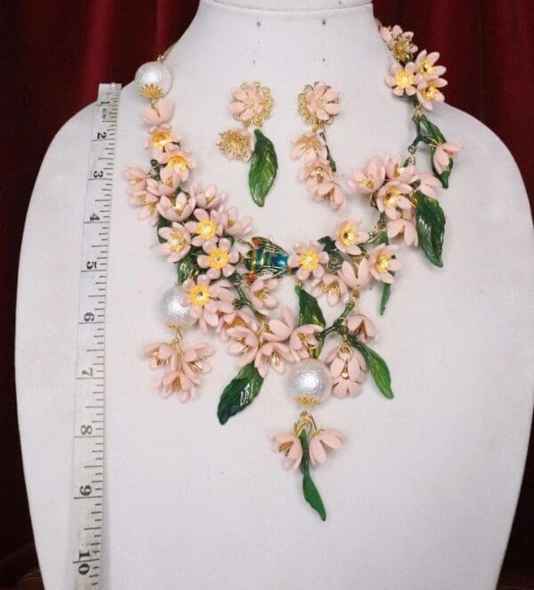 SOLD! 6713 Set Of Dangle Pale Pink Flowers Enamel Bee Necklace+ Earrings - Image 2