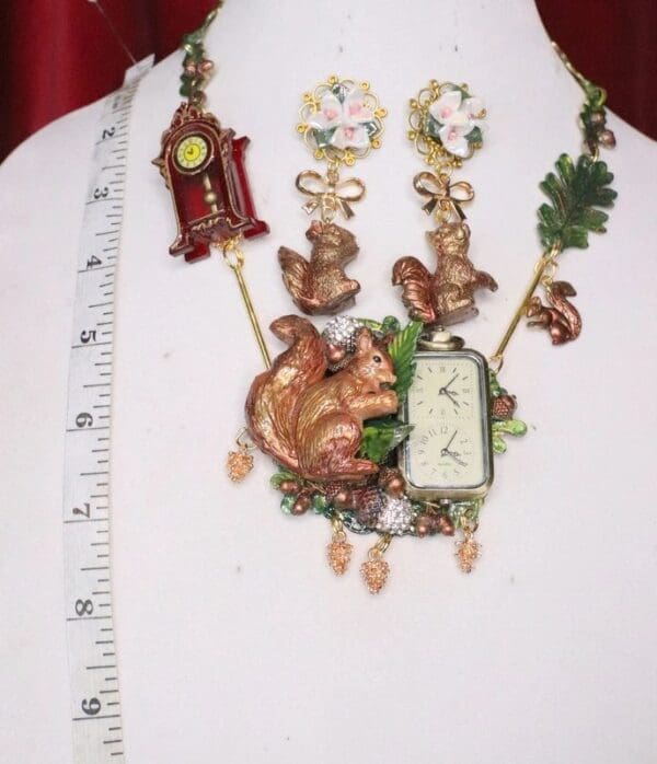 SOLD! 6714 Set Of Art Jewelry 3D Effect Squirrel Clock Oak Necklace+ Earrings - Image 5