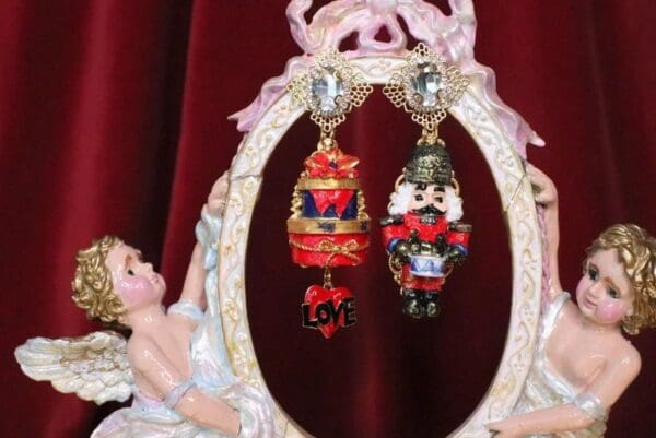SOLD! 6795 Nutcracker Gold Red Irregular Hand Painted Earrings Studs - Image 7