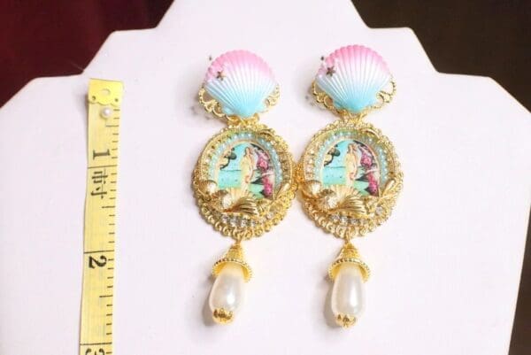 SOLD! 6799 Birth Of Venus Tall Shell Octopus Victorian Cameo Earrings Studs - Image 5