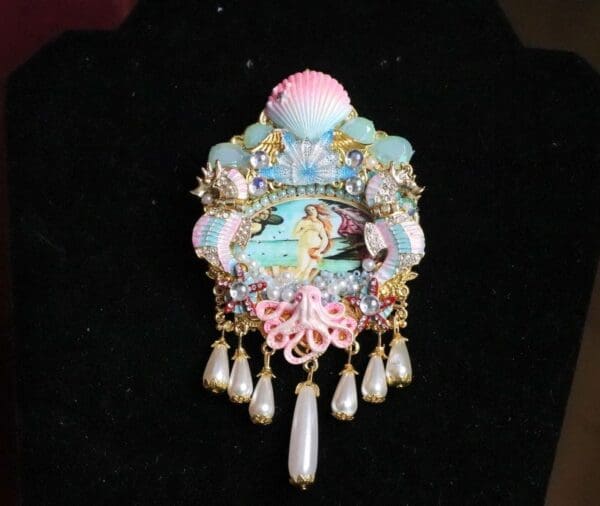 SOLD! 6801 Birth Of Venus Sea Horse Shell Octopus Huge Stunning Brooch - Image 3